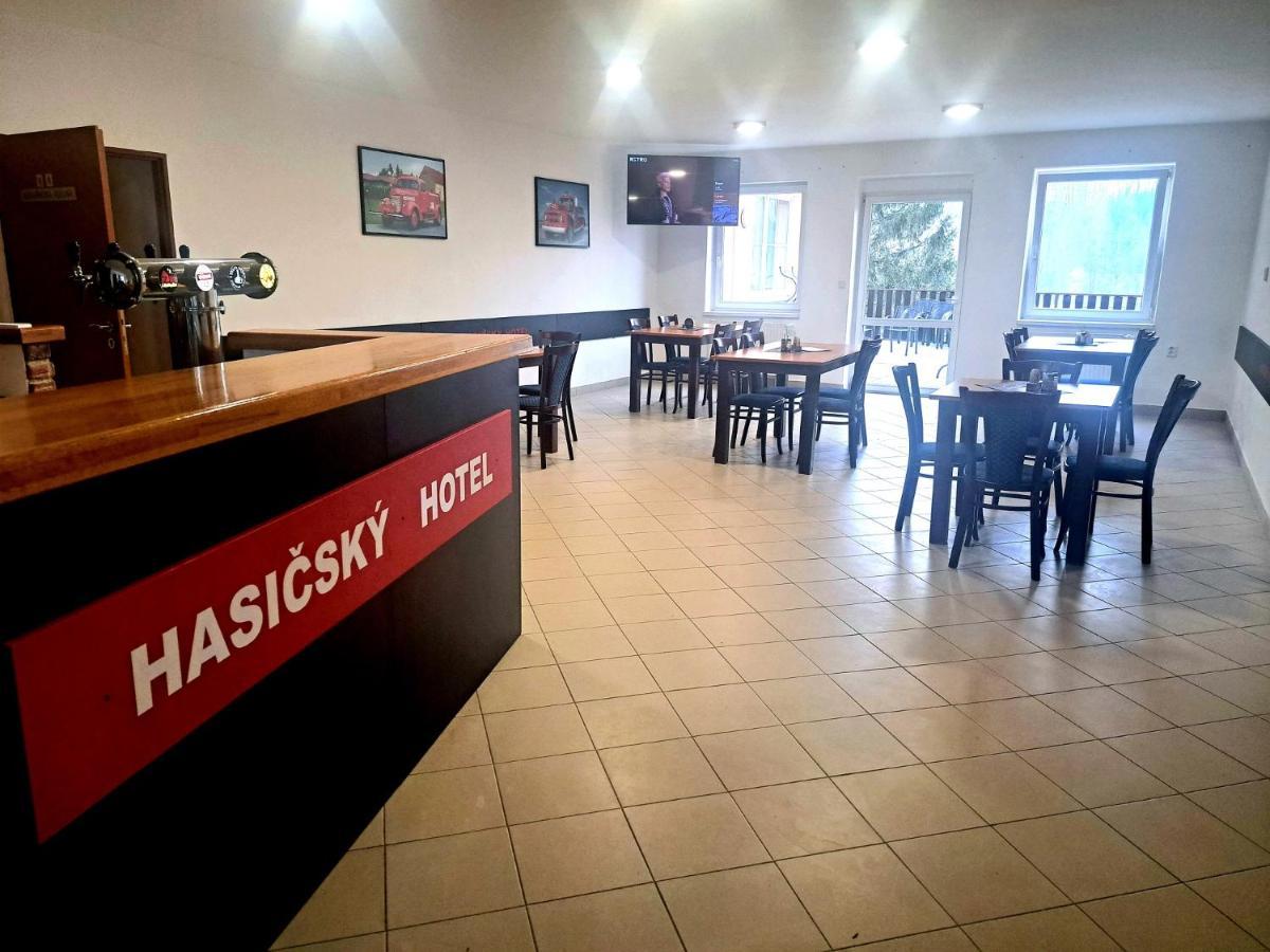 Hasicsky Hotel Pribyslav Экстерьер фото