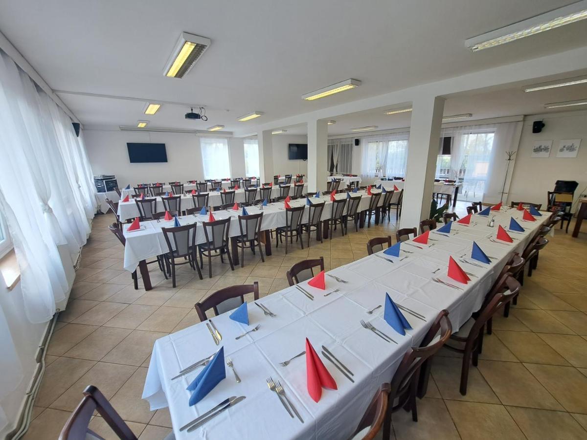 Hasicsky Hotel Pribyslav Экстерьер фото