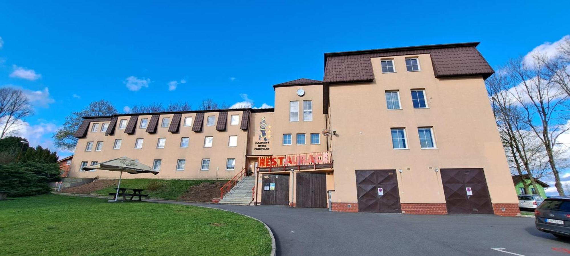 Hasicsky Hotel Pribyslav Экстерьер фото